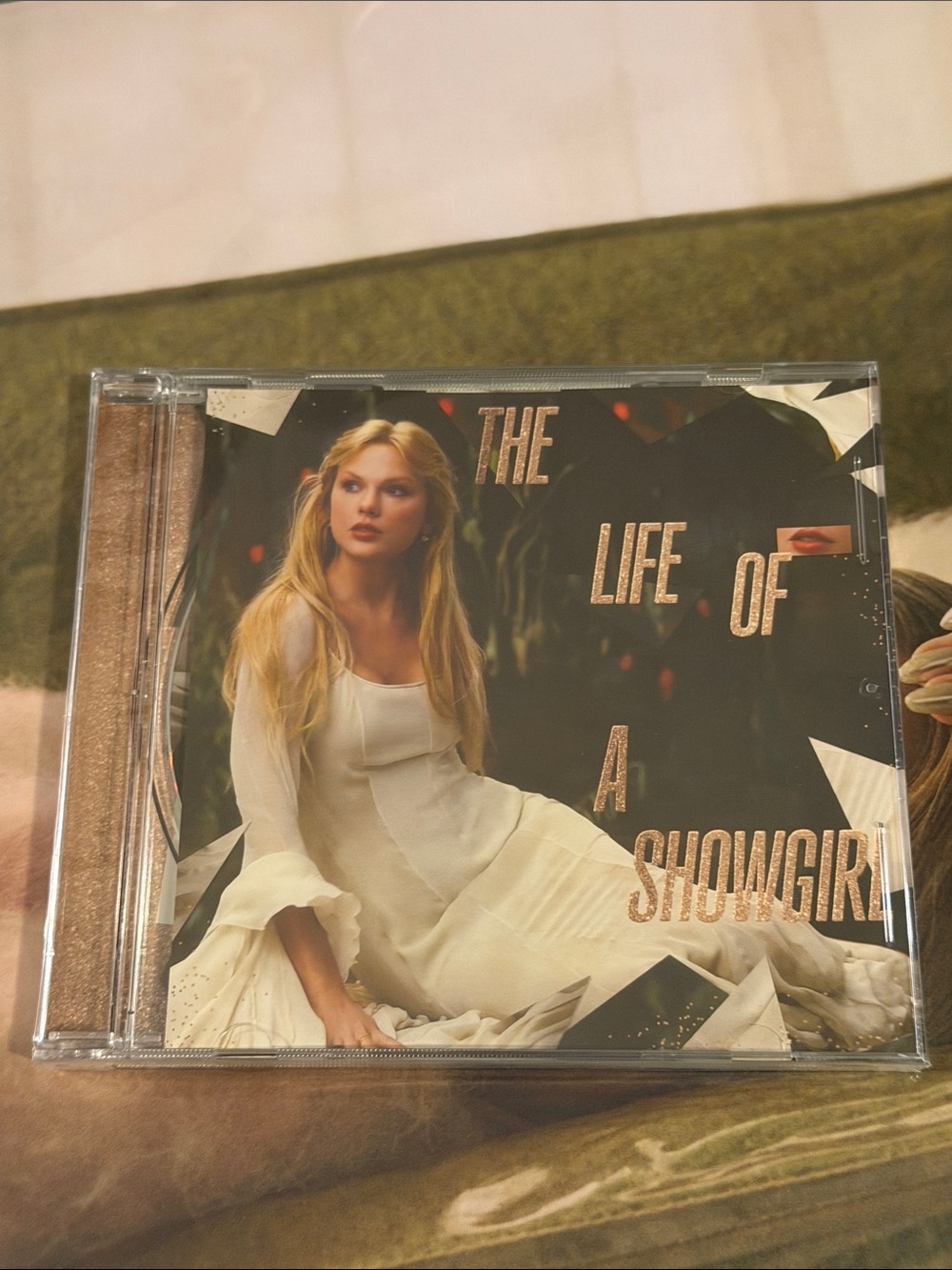 TAYLOR SWIFT: THE LIFE OF A SHOWGIRL (ALONE IN MY TOWER ACOUSTIC VERSION) CD
